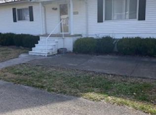 196 Tandy St, Allen, KY 41601