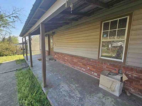5th image of 209 N 6th St
