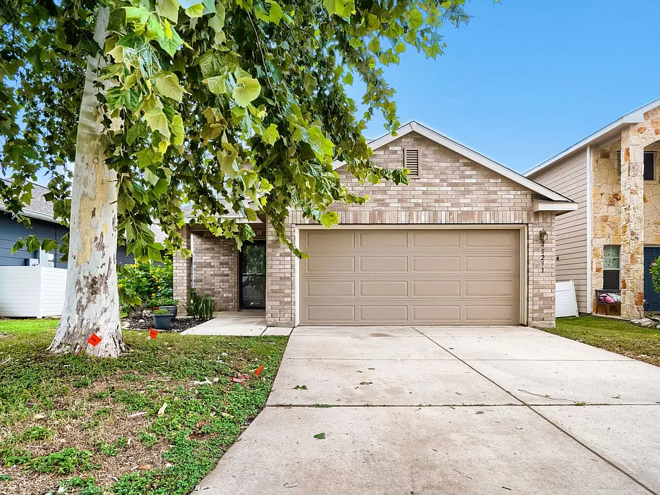 25251 Cambridge Wl
