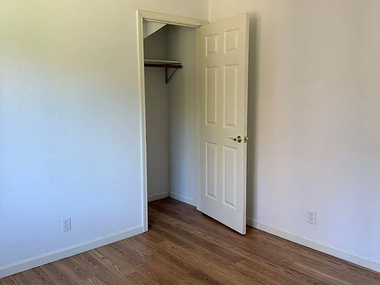 2110 Ardagh Ct — Photo 7