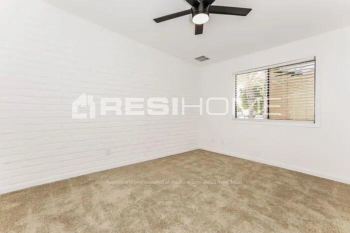 1314 E Del Rio Dr — Photo 14