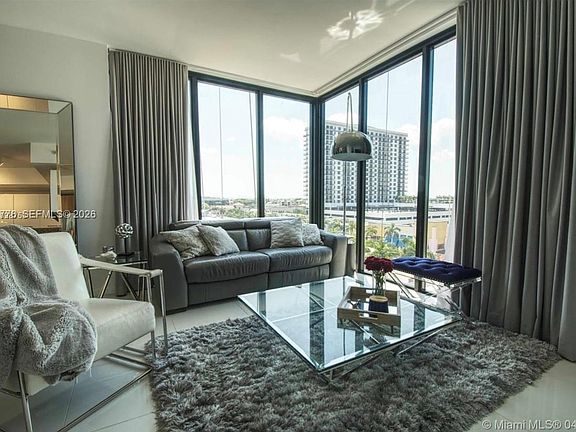 5th image of 5300 Paseo Dr #401