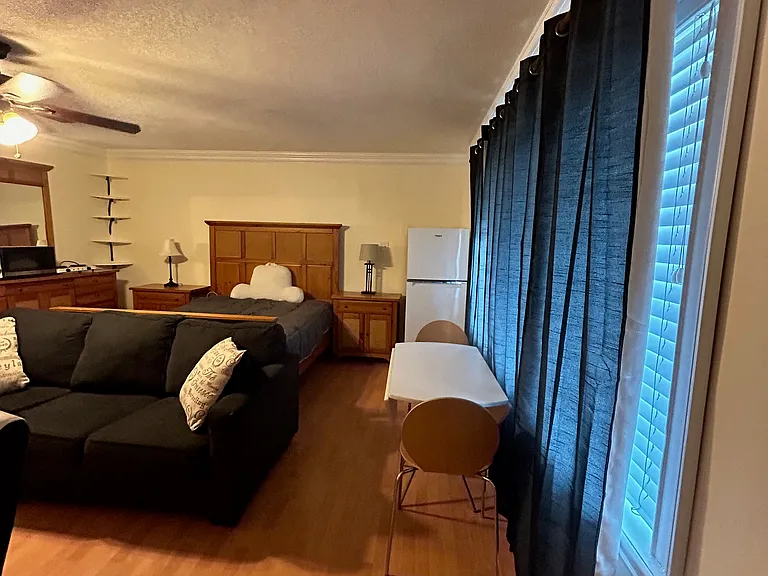 600 NW 7th Ave #C — Photo 9