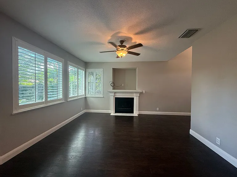 532 Blarney Cir — Photo 4