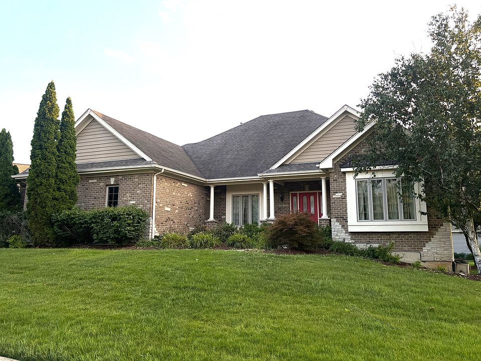 1st image of 720 Evergreen Ln