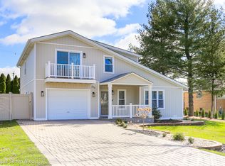 325 Village Rd, Willowbrook, IL 60527