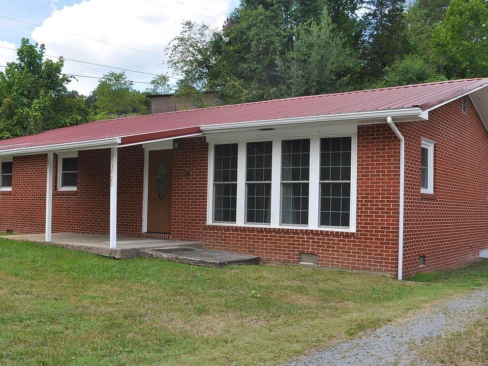 1st image of 3720 Sullivan Gardens Dr