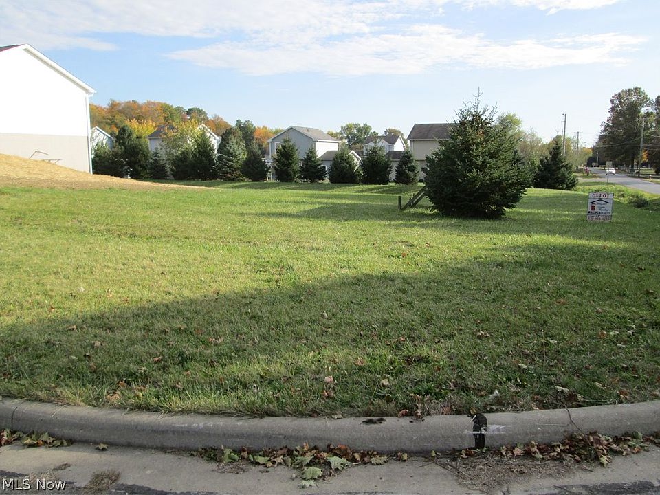 1st image of Hemlock Trl