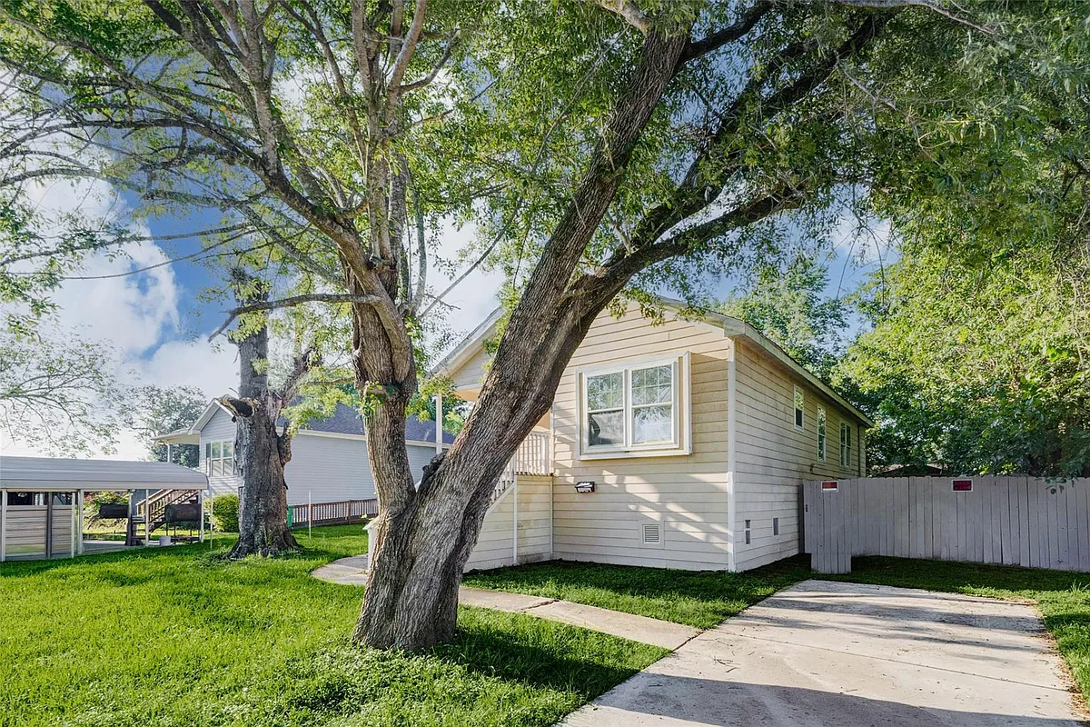 Building Photo - 6054 Ridgeway Dr