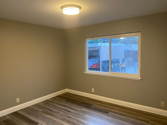 5th image of 2286 Deborah Dr APT 2