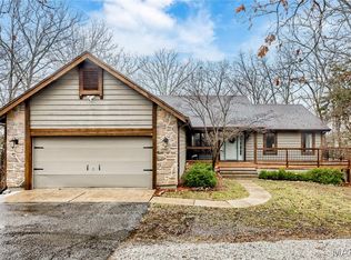 877 Red Fox Dr, Innsbrook, MO 63390