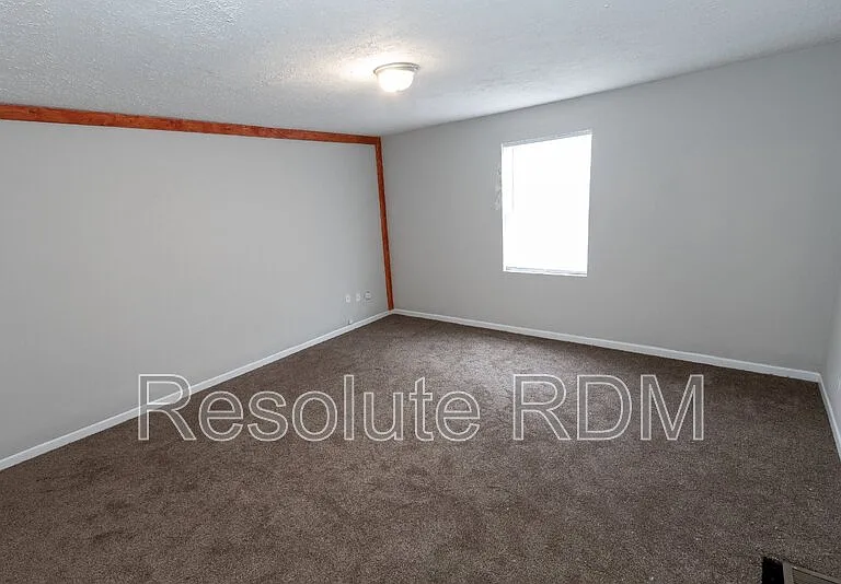 1920 Sugar Grove Ave — Photo 20