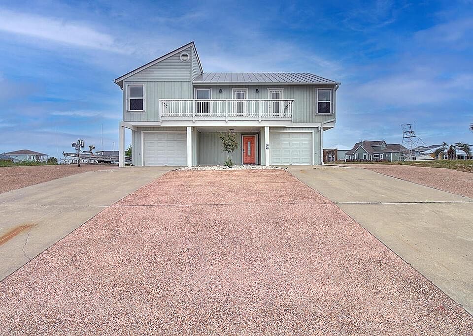 1st image of 326 Lands End St