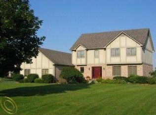 8194 Sashabaw Ridge Dr #D, Clarkston, MI 48348