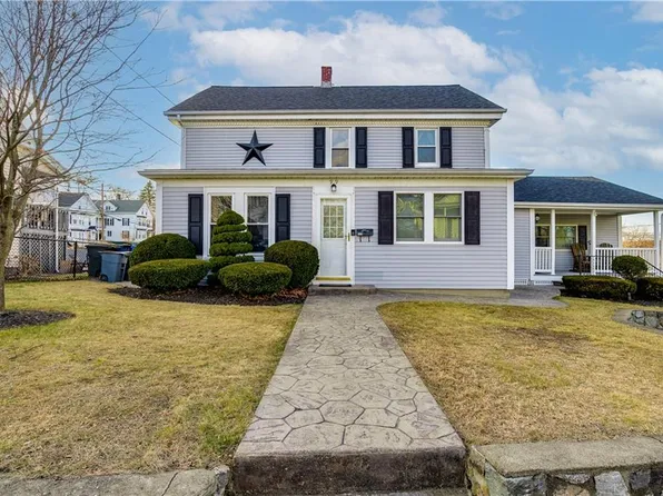 99 Old Main St, Lincoln, RI 02838