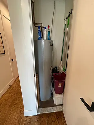 Rented by Greenrock Management | media 38