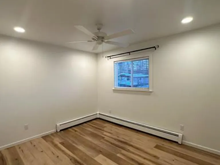 2116 Fairbanks St #10 — Photo 11