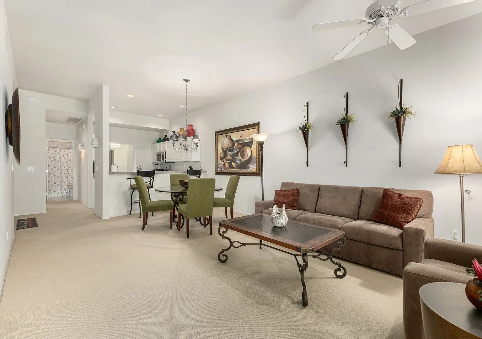 Stunning Furnished Oasis 2 Bed/2 Bath Condo In McCormick Ranch — Photo 2