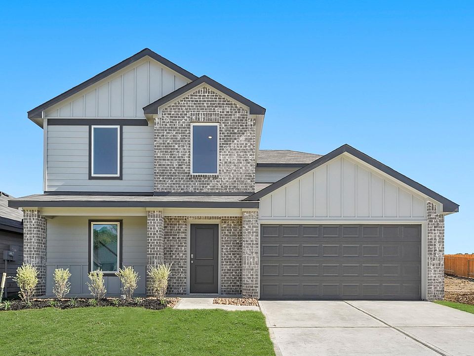 1st image of 2908 Stratton Heights Ln