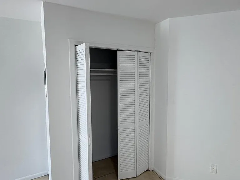 Unit Photo