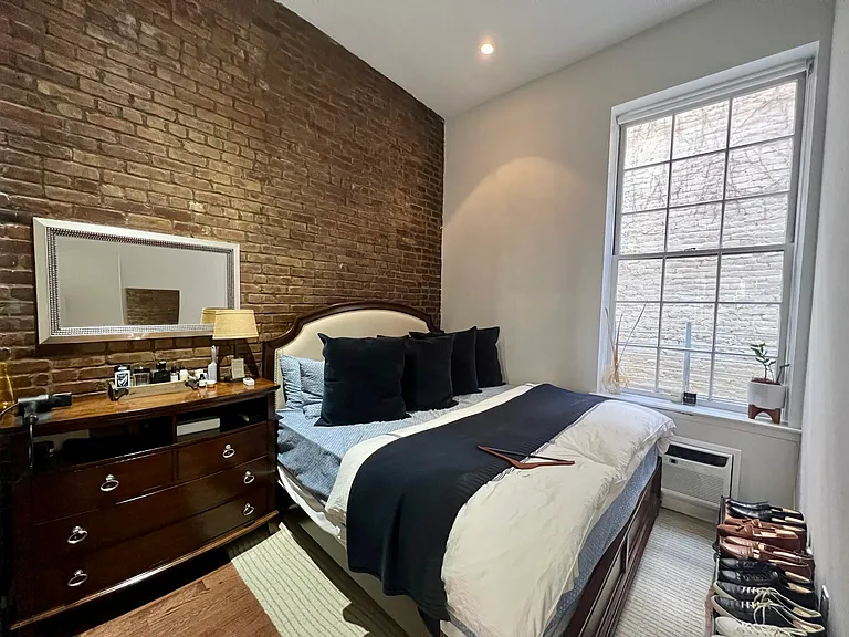 303 W 18th St #2 — Photo 4