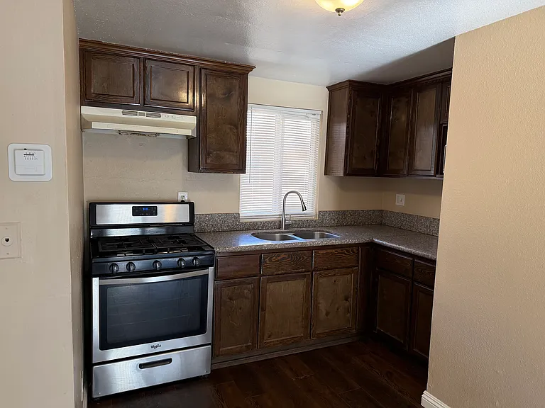 704 W 1st Ave #3 — Photo 14