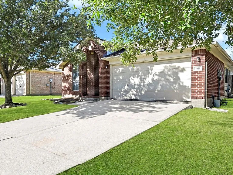 4018 Floral Way Ct — Photo 3