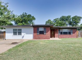 13521 Flagstone Ln, Dallas, TX 75240