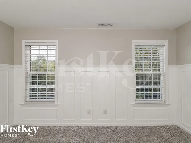 6590 Lake Dale Way — Photo 12