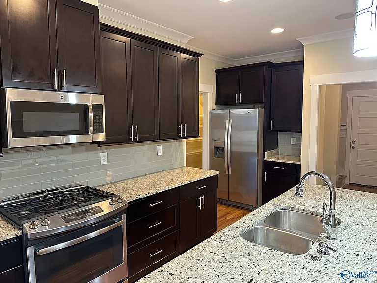 211 Blackoak Dr — Photo 9