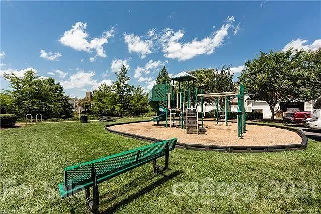 1105 Saratoga Blvd — Photo 23