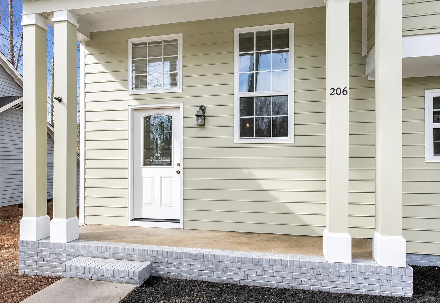 206 Eagle Tavern Dr — Photo 2