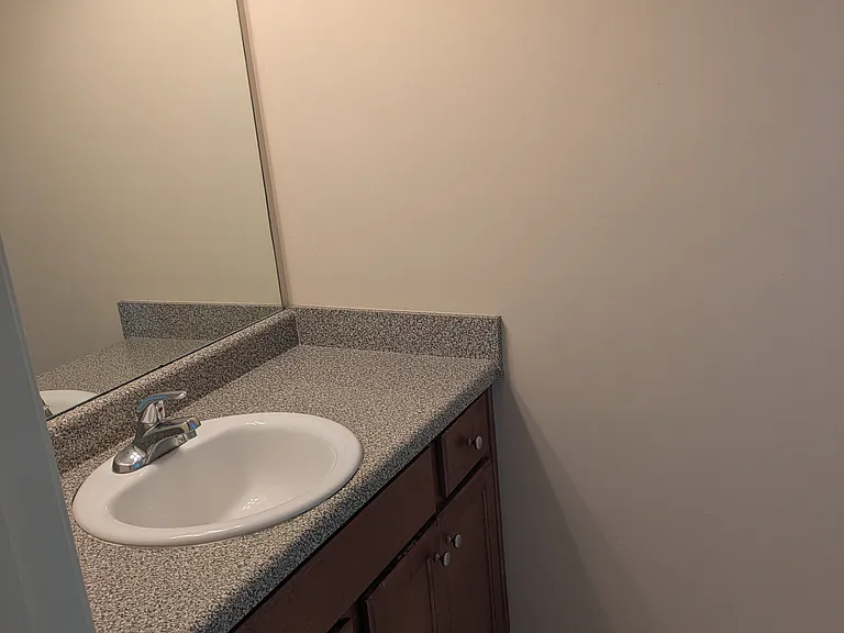 108 Blue Spruce Dr — Photo 32
