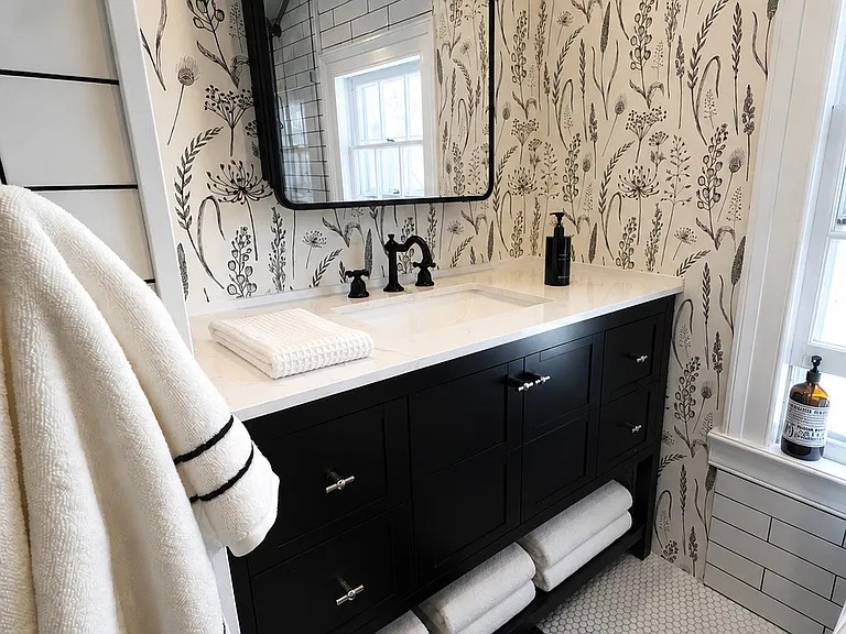 148 Jermain Ave — Photo 13