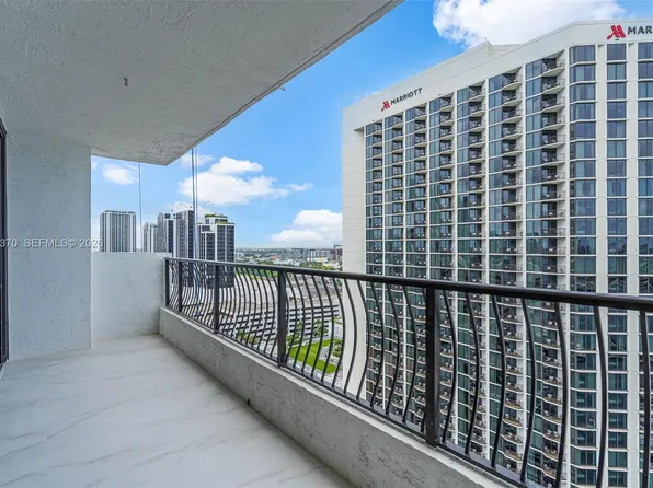 555 NE 15th St, Miami, FL