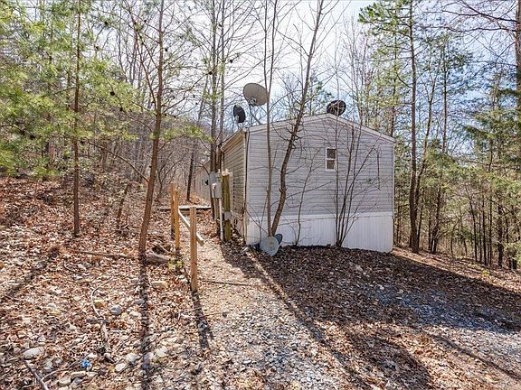 5th image of 179 Black Bear Ln