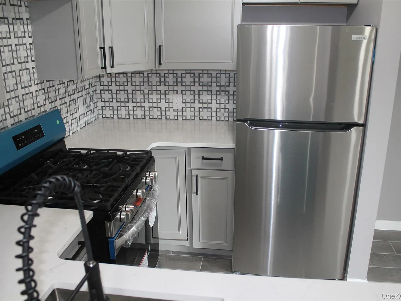 2 bed, 2.0 bath, 950 sqft, $2,575 — Photo 4