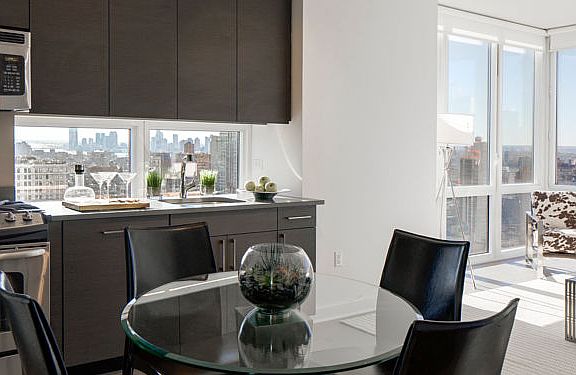4th image of 309 5th Ave APT 4