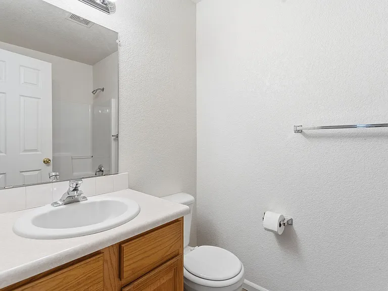 802 Waterglen Dr #D17 — Photo 22