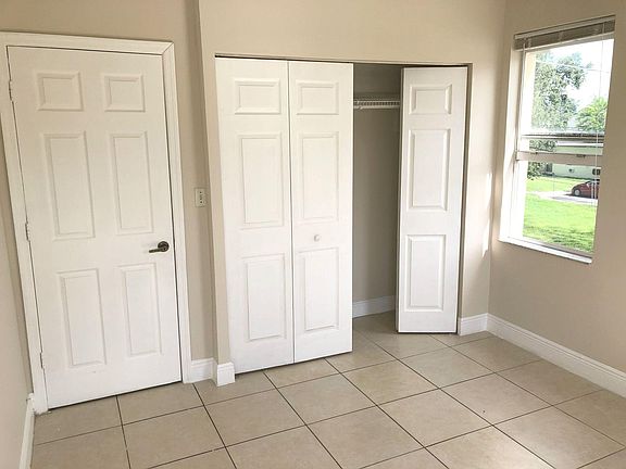 3rd image of 12124 NE 5th Ave #3