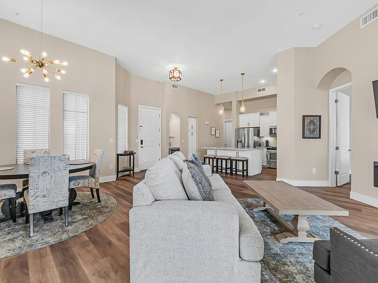 15550 S 5th Ave #108 — Photo 11