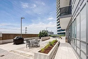 7167 Yonge St #202 — Photo 14