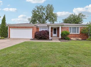 5733 E 21st Pl, Tulsa, OK 74114