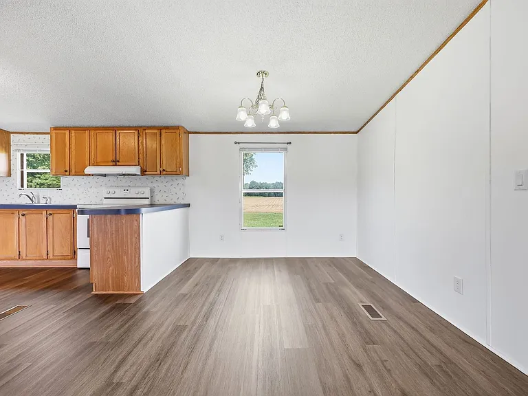 1385 Live Oak Rd — Photo 9