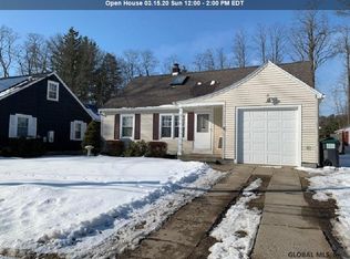 121 Gordon Rd, Schenectady, NY 12306