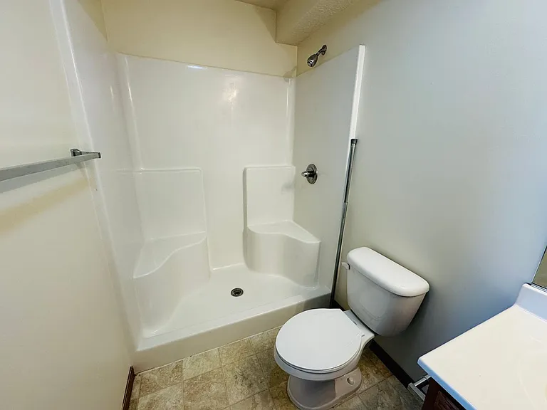 Lakeland Villa Apartments — Photo 26