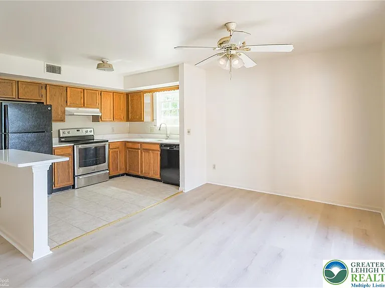 1464 Cedar Crest Blvd #18 — Photo 12
