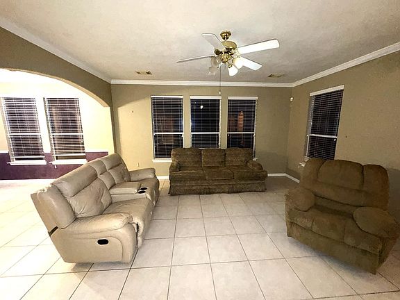 3rd image of 51 N Country Gate Cir