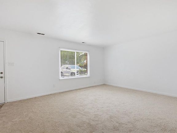 5th image of 1208 Green Cedar Ln