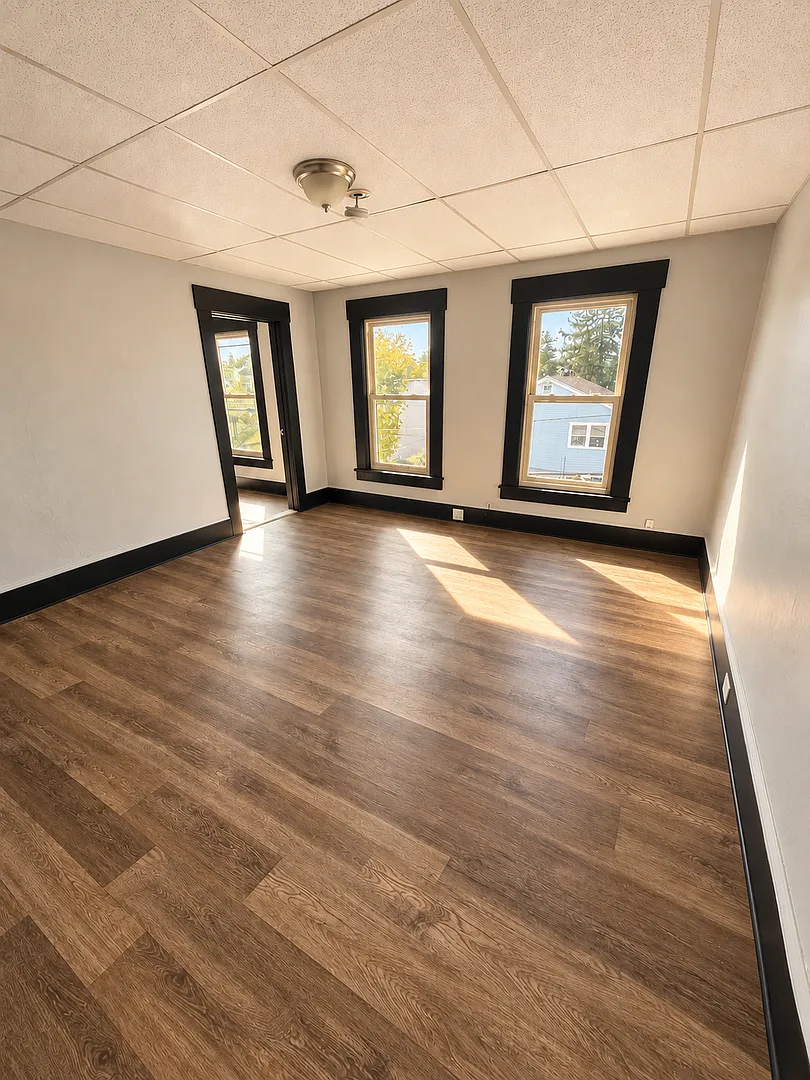 242 E High LLC — Photo 1